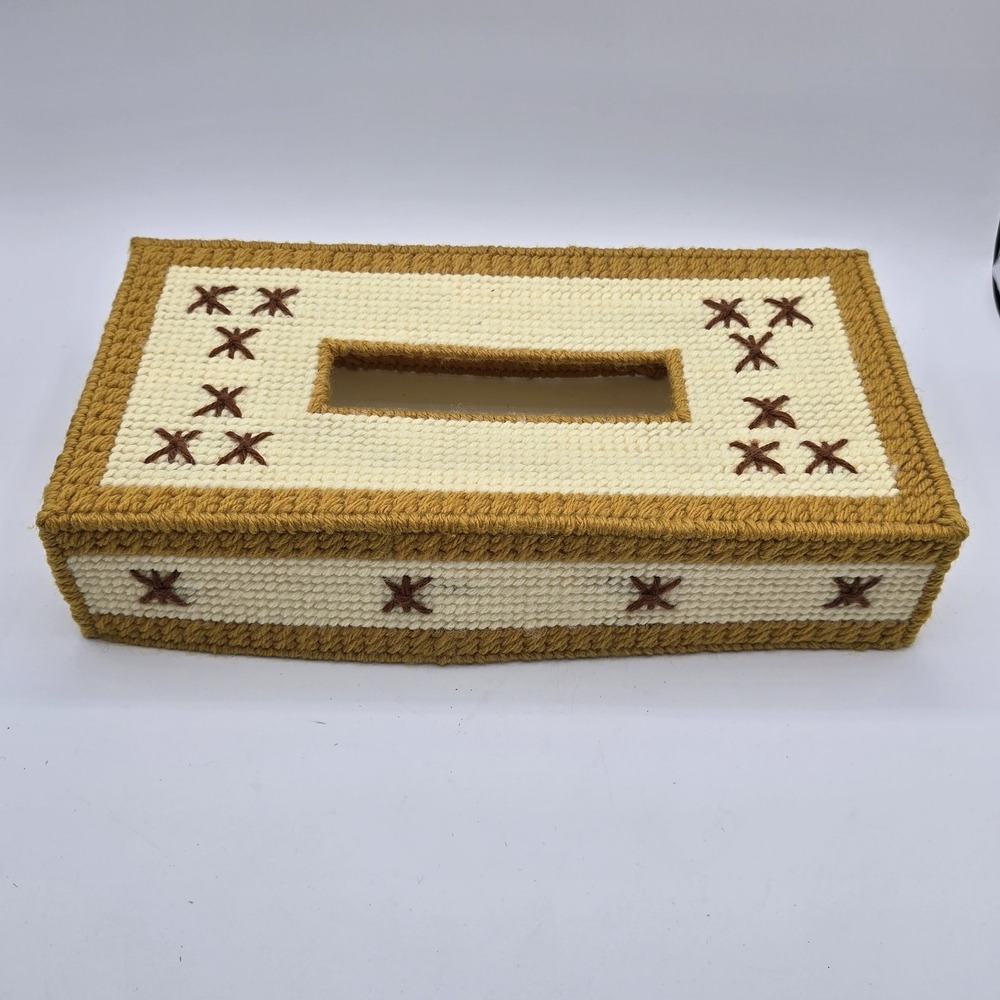 Vintage Handmade Tissue Box Cover Needlepoint Yarn On Plastic~70's